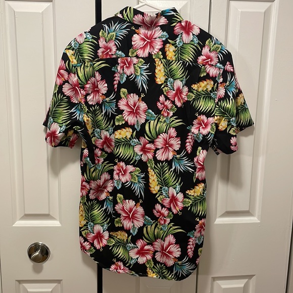 Hawaiian Button Up Shirt - Picture 2 of 4